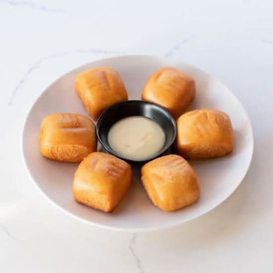 Deep Fried Chinese Milk Dough(6pc)金色小刀切